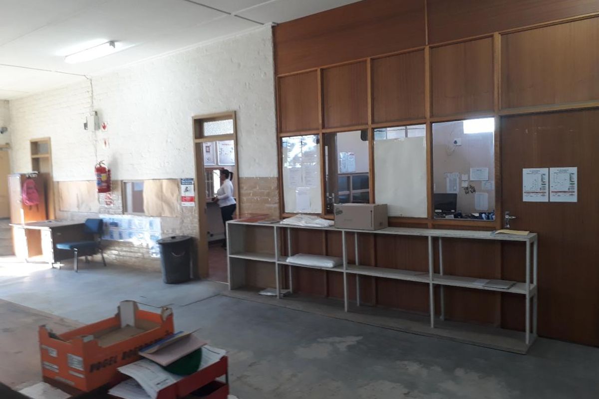Warehouse to rent - Keetmanshoop - Photo 3