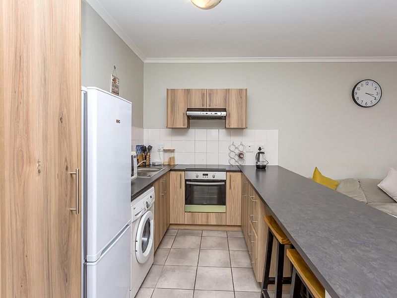 Perfect starter home or Investment - Photo 6