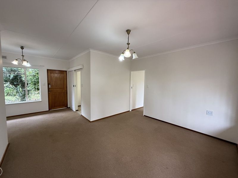 Easy, Comfortable Living in Amberglen - Photo 7