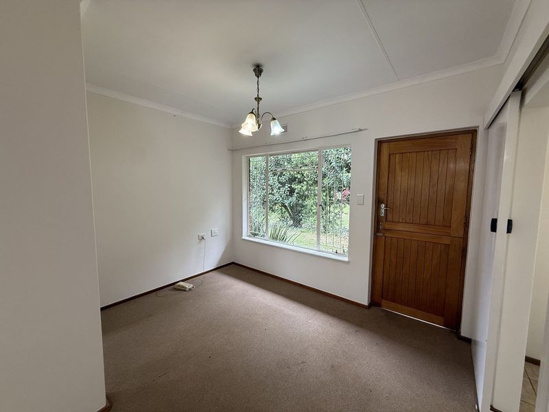 Easy, Comfortable Living in Amberglen - Photo 6