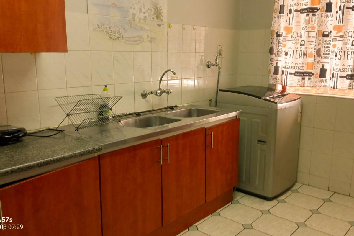 2 Bedroom Apartment In Edleen Ext 1 Kempton Park - Photo 2