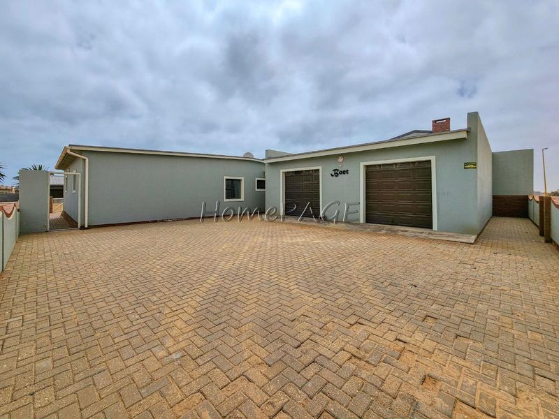 Ext 3 (North Dune), Henties Bay:  Spacious home with lots on offer - Photo 4