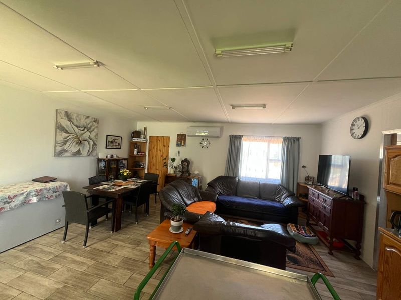 Low-Cost Country Living Just Outside Upington - Photo 7