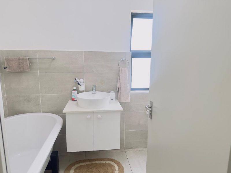 3-Bedroom Family Home for Sale at Thatchfield - Photo 7