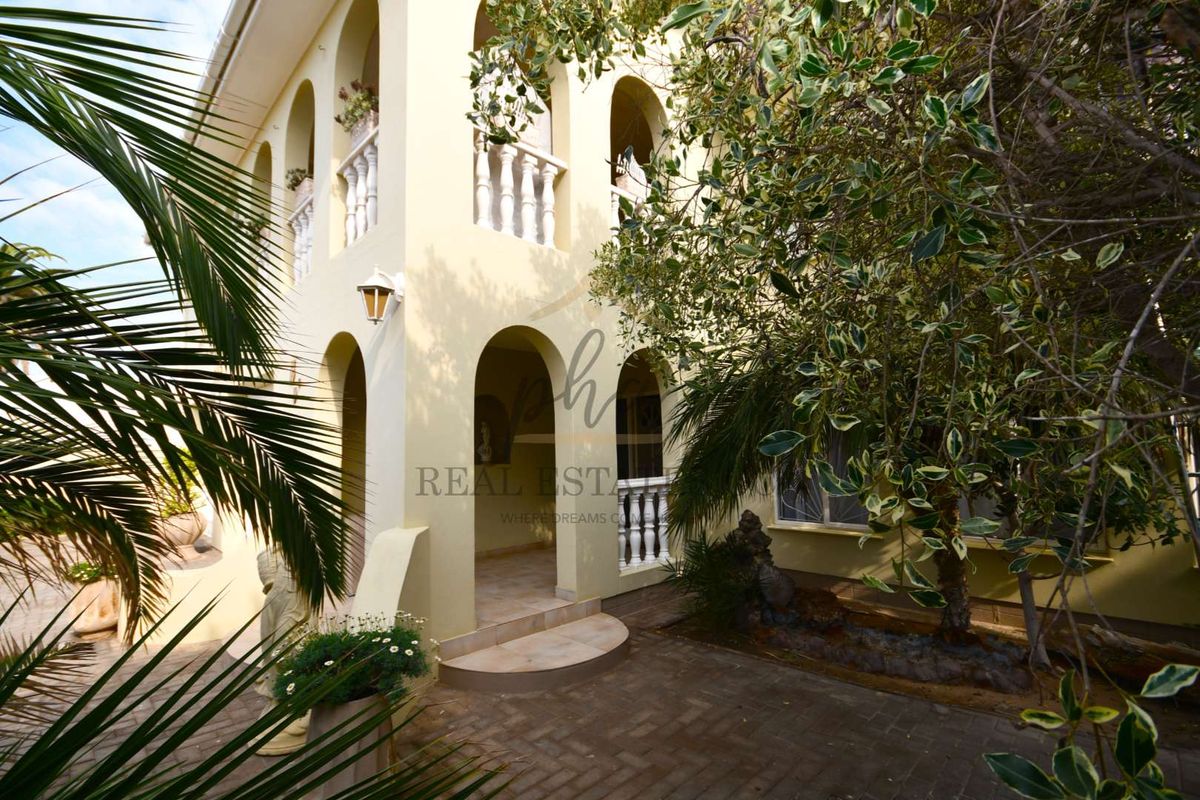 Spacious Multi-Unit Home with Income Potential in Swakopmund. - Photo 3
