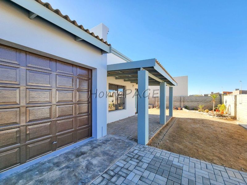 Ext 10, Henties Bay:  Newly renovated 3 Bedr home on the south dune - Photo 5