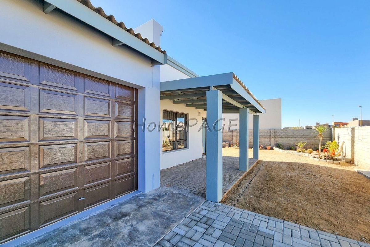 Ext 10, Henties Bay:  Newly renovated 3 Bedr home on the south dune - Photo 5