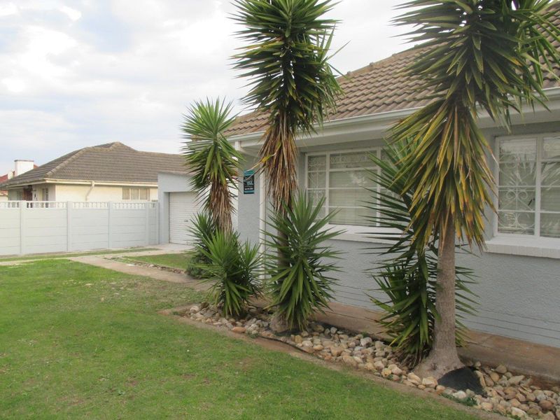 3 Bedroom House with flatlet in Kabega Park - Photo 2
