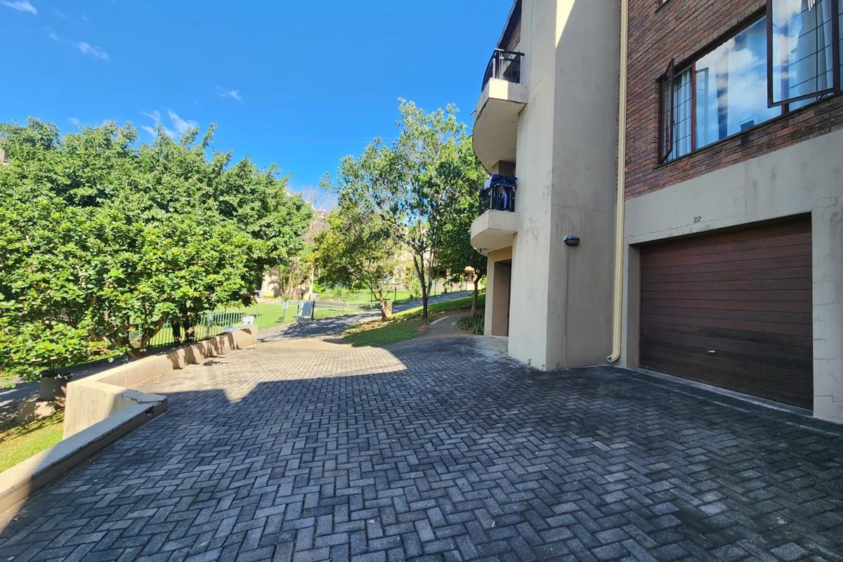 Two bedroom Unit for rent In Hillside Manor - Photo 3