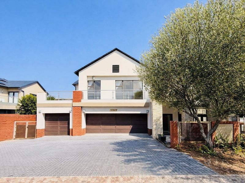 Five Bedroom Home For Sale in Waterfall Country Village Estate on a Corner Stand - Photo 2