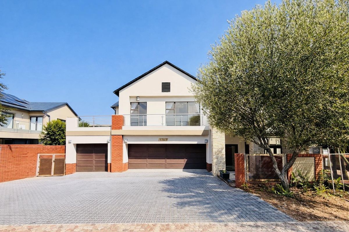 Five Bedroom Home For Sale in Waterfall Country Village Estate on a Corner Stand - Photo 2