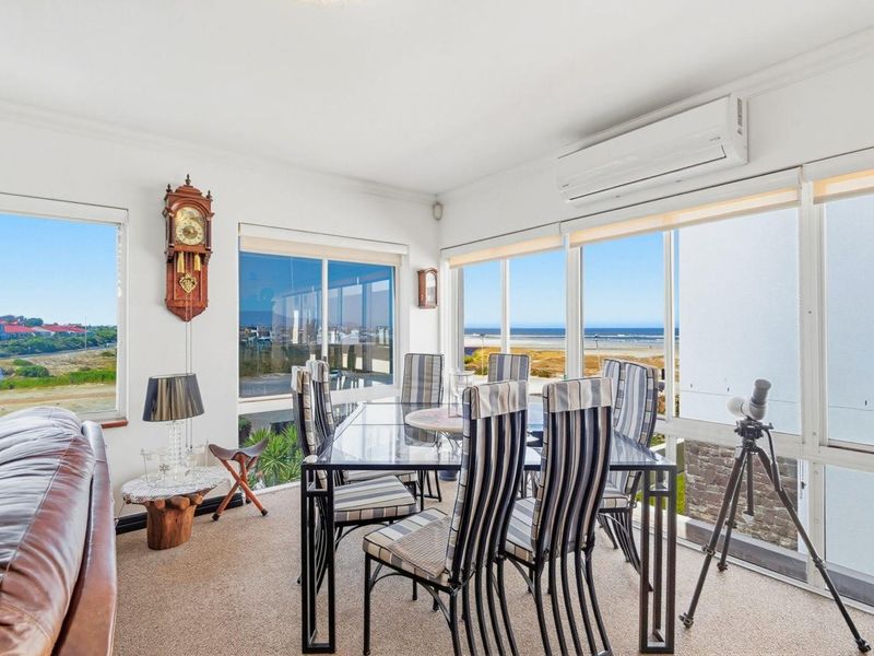 3 Bedrooms | Exceptional Space | Ocean & Mountain Outlook - Photo 8