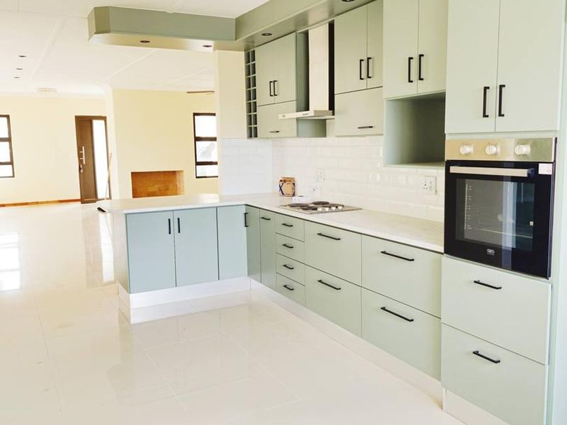 Walvisbay- For Sale_ N$2 700 000 - Photo 2