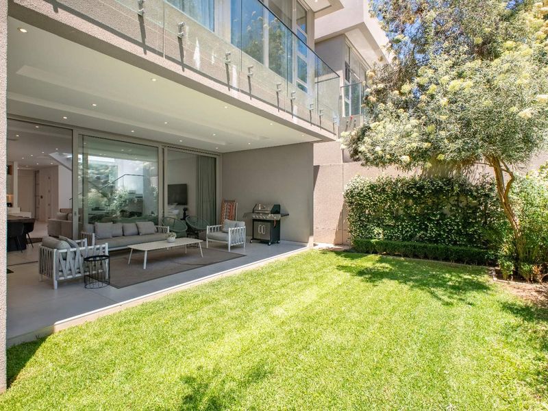 Modern Three Bedroom Home for Sale in Prestigious One Iris, Morningside - Photo 2