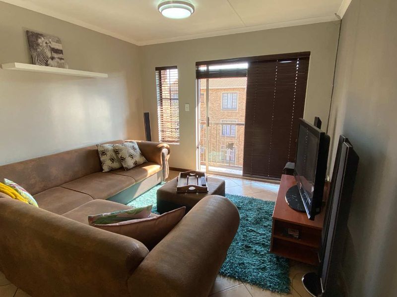 2 Bedroom Apartment / Flat in Eco Park Estate, Centurion. - Photo 5