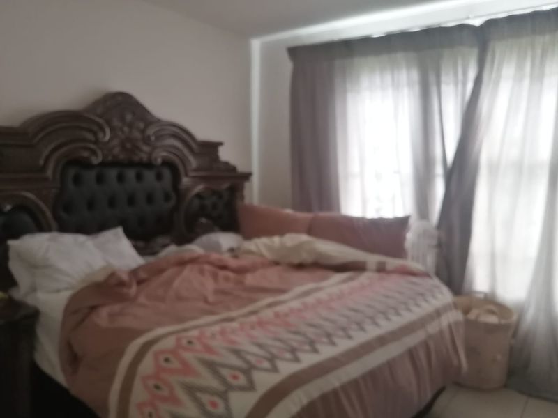 Ground Floor easy access Town House - Photo 9