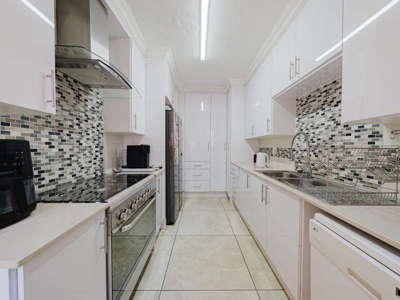 Facebrick Duplex Townhouse - Photo 8