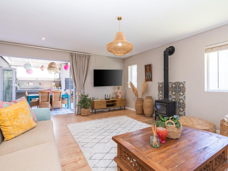 Family Home in Eco-Friendly Somerset Lakes! - Photo 10