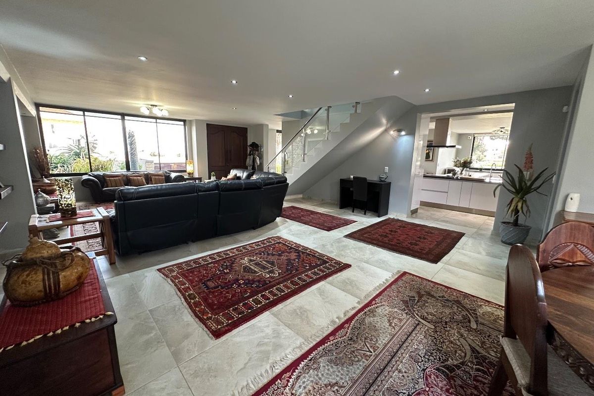 SPACIOUS HOME WITH TWO INCOME GENERATING FLATS FOR SALE,SWAKOPMUND - Photo 5