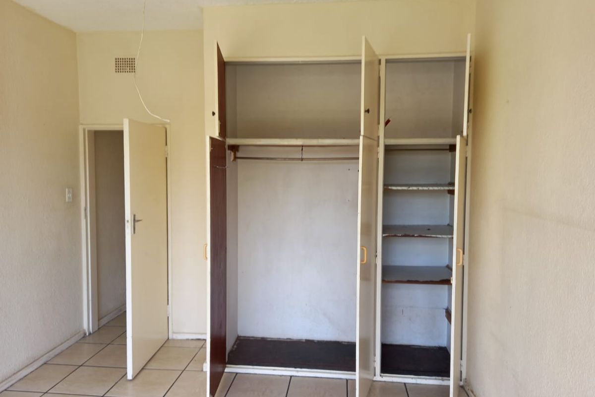 Two bedroom Ground floor unit up for grabs - Photo 5