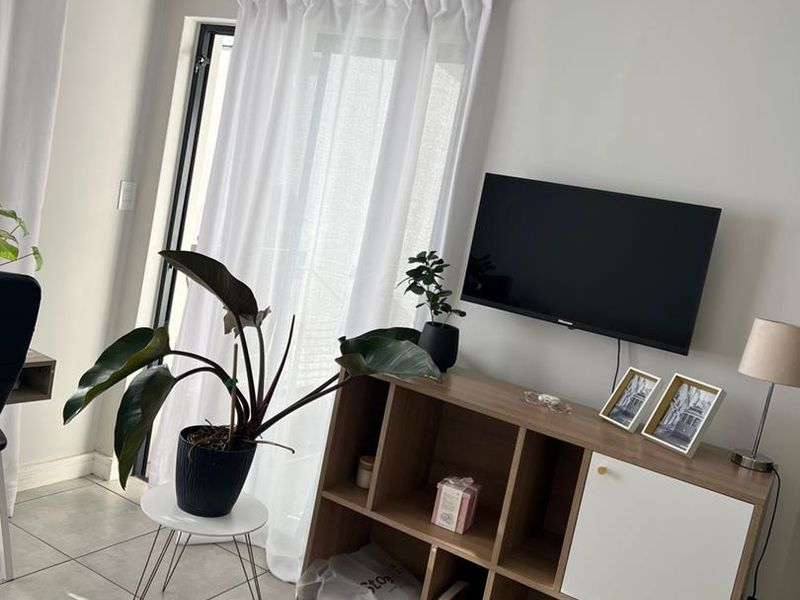 Upstairs Trendy 1 Bedroom Apartment in Munyaka - Photo 9