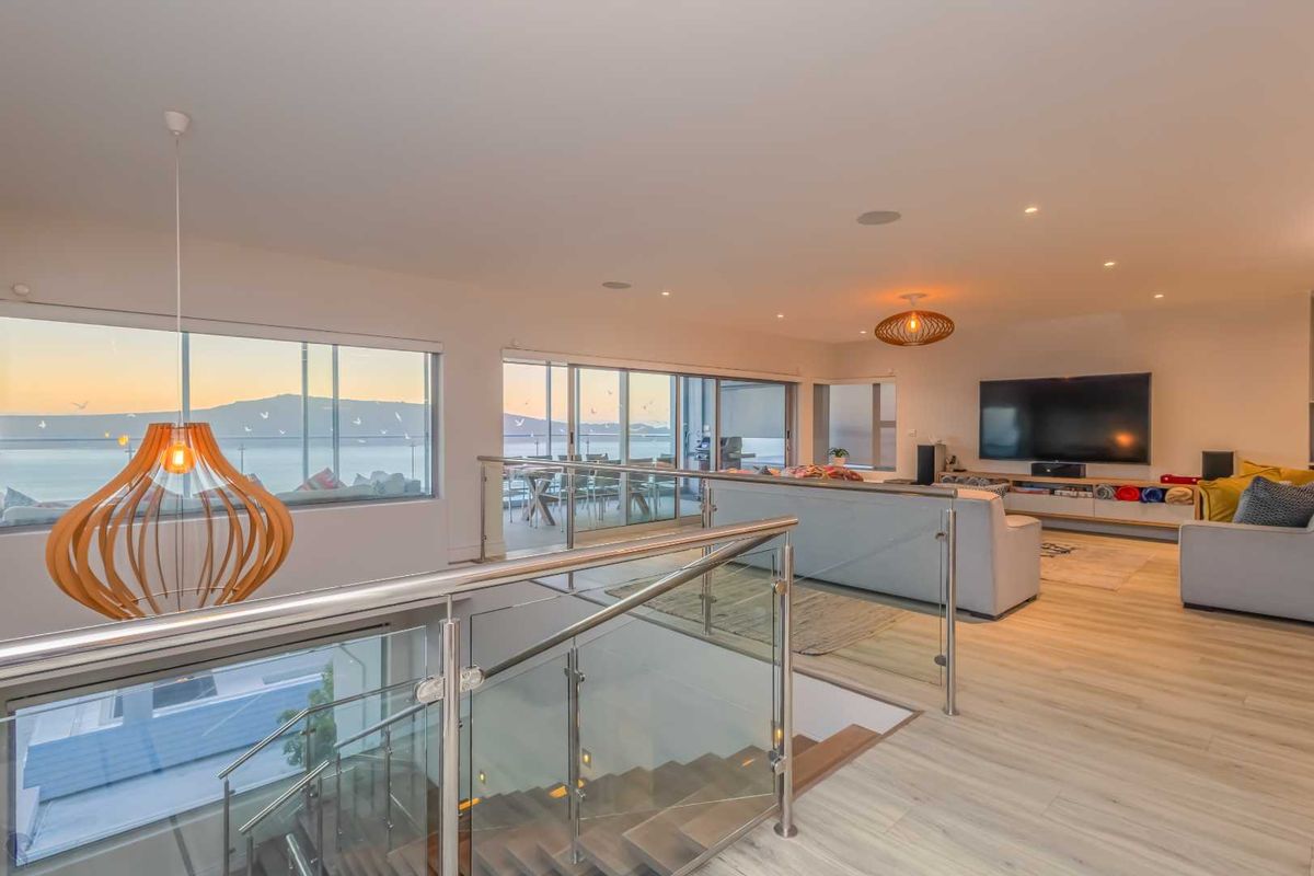 Elevated Luxury with Breathtaking Langebaan Lagoon Views - Photo 3