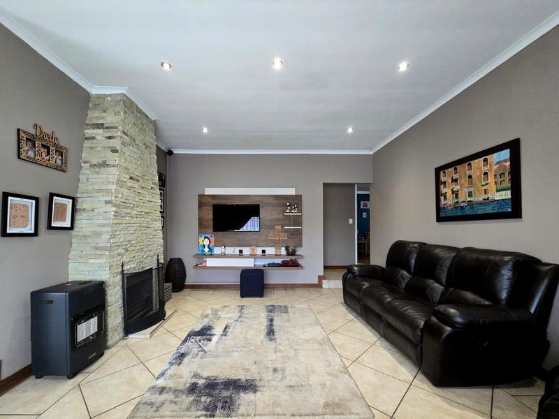 House For Sale in South Crest, Alberton - Photo 6