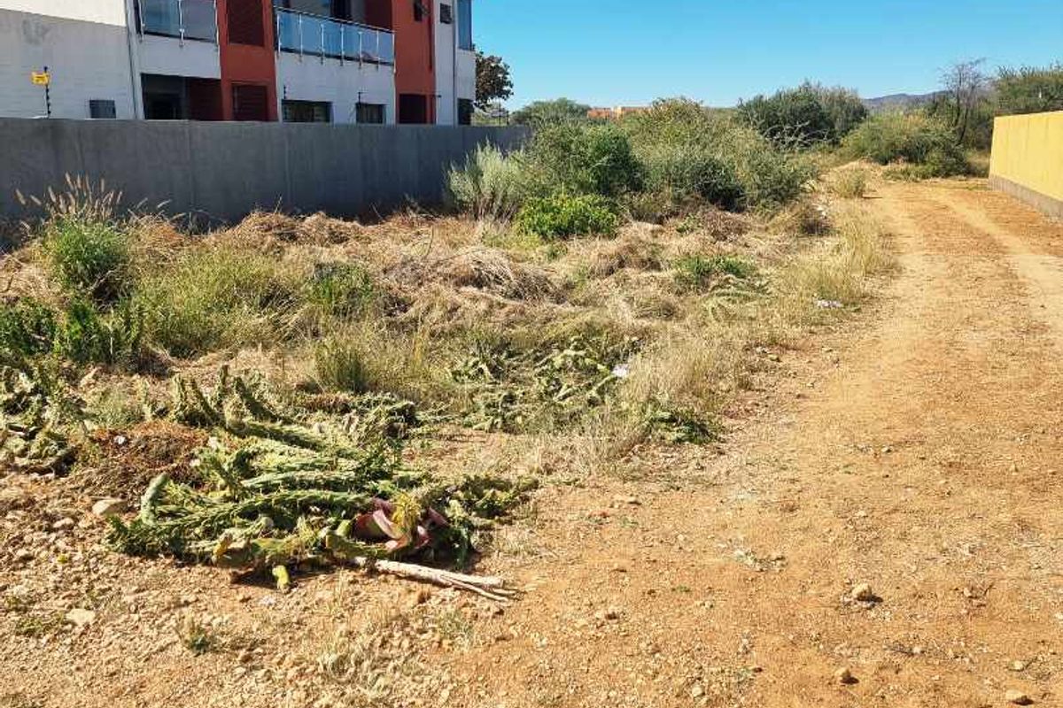 PRIME PLOT FOR SALE - Photo 2
