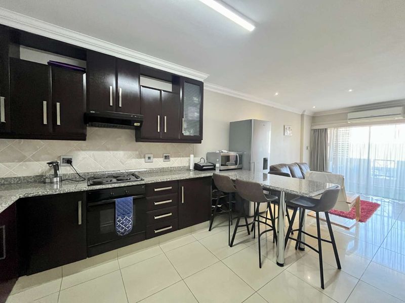 Hendra - Modern Living in Umhlanga Ridge: 2-Bedroom Gem with Top-Notch Security - Photo 3