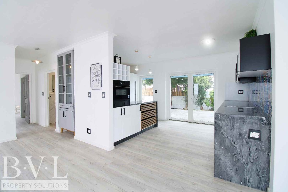 House For Sale - Vineta Swakopmund - Modern Coastal Living: A Rare Single-Level Sanctuary - Photo 4