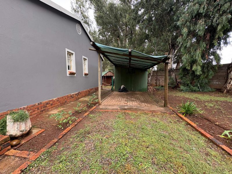 Charming 2-Bedroom Home with Spacious Yard in Henley on Klip - Photo 6