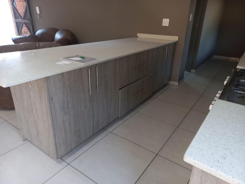 Modern Three Bedroom Full Title Cluster For Sale in Brackenhurst - Photo 7
