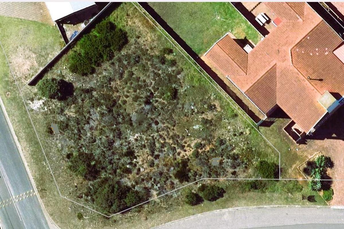 886m2 Vacant Land for Sale in Dana Bay - Photo 5