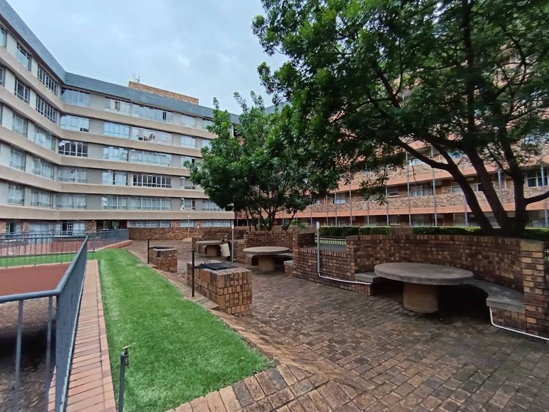 1 Bedroom to rent in Hatfield - Photo 3