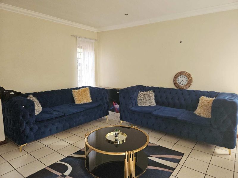 Modern lock-up and go townhouse - Photo 4