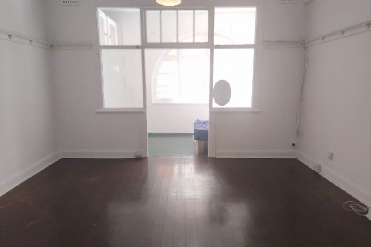 FLAT FOR SALE IN VICTORIA EMBANKMENT - Photo 3