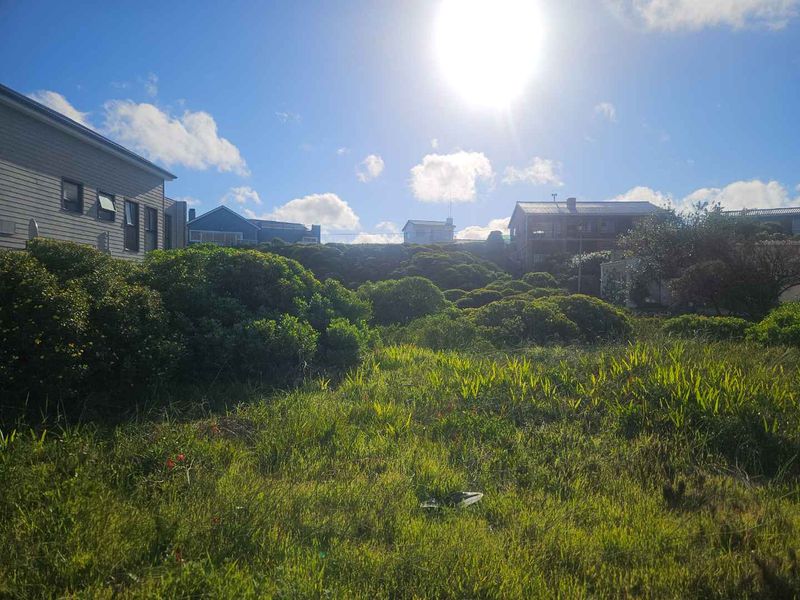 Prime Coastal Stand – Walking Distance to the Beach - Photo 9