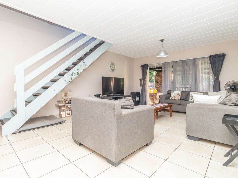 Perfect Work-From-Home Haven with Loft & Garden! - Photo 6