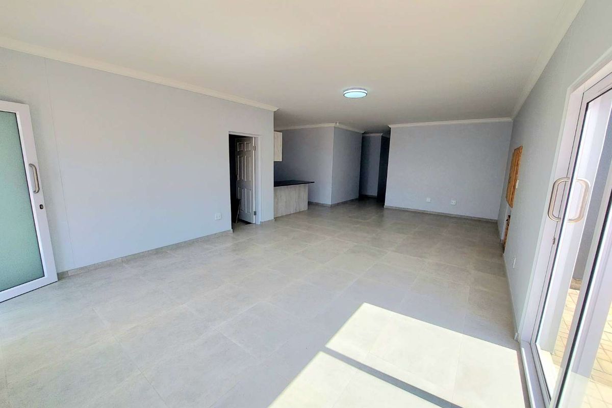 Brand new 3 Bedroom home wih 3 Garages - Photo 3