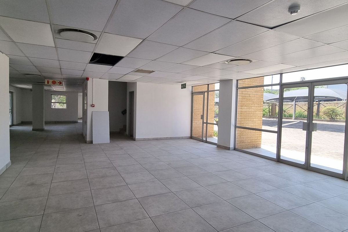 2 344m2 Halfway Gardens Midrand Office To Let - Photo 3