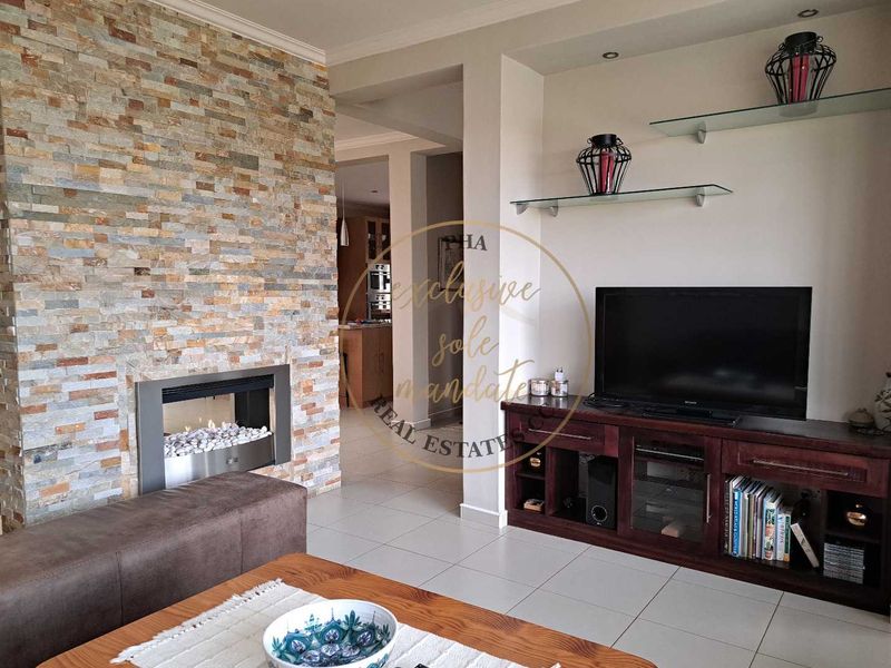 Meticulously designed Family home with upmarket finishes for sale in Walvis Bay,  in upmarket area, selling for N$2 600 000.00 - Photo 7