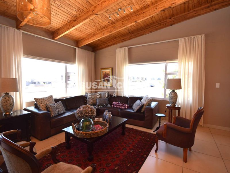 COMMERCIAL PROPERTY IN MILE 4 EXT 1 IS FOR SALE - Photo 8