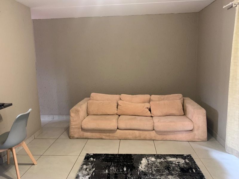 Stunning 3-Bedroom Apartment for Sale in Winchester Hills - Photo 9