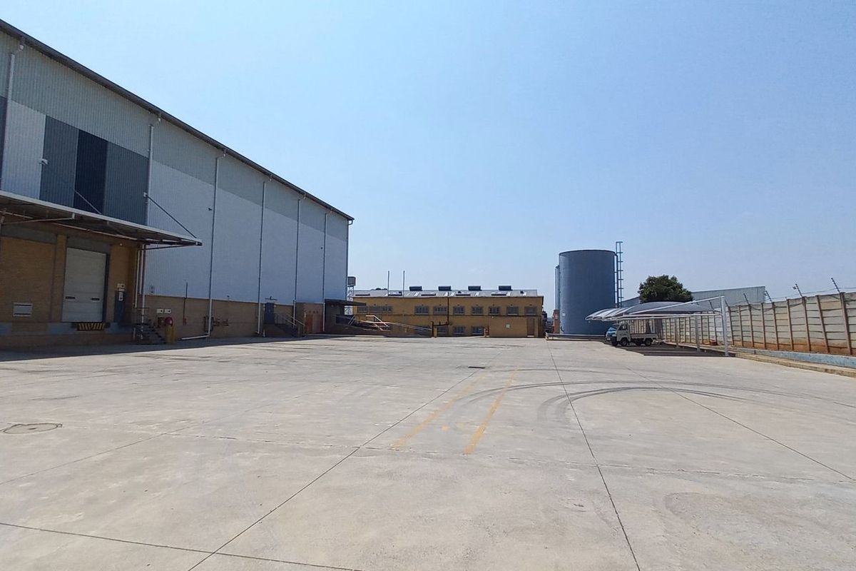 6 845m2 Isando Warehouse To Let - Photo 4