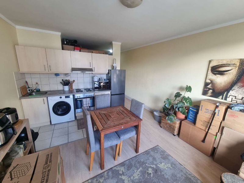 Unfurnished 1-Bedroom Apartment To Rent in Cape Town City Centre - Photo 3