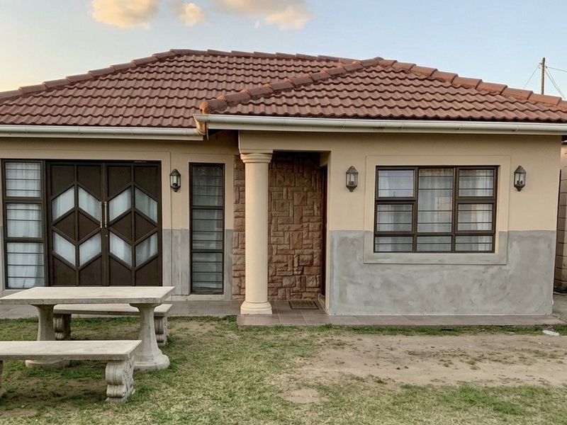 2 Houses in 1 Yard - Rental Income Opportunity
