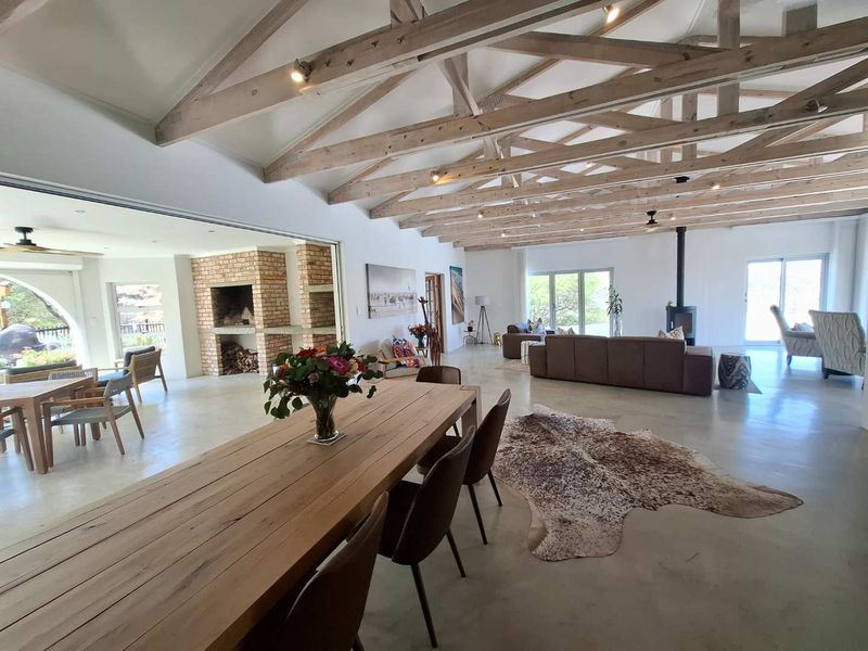 Exquisite, fully furnished, Family Home with Breathtaking Views - Photo 2