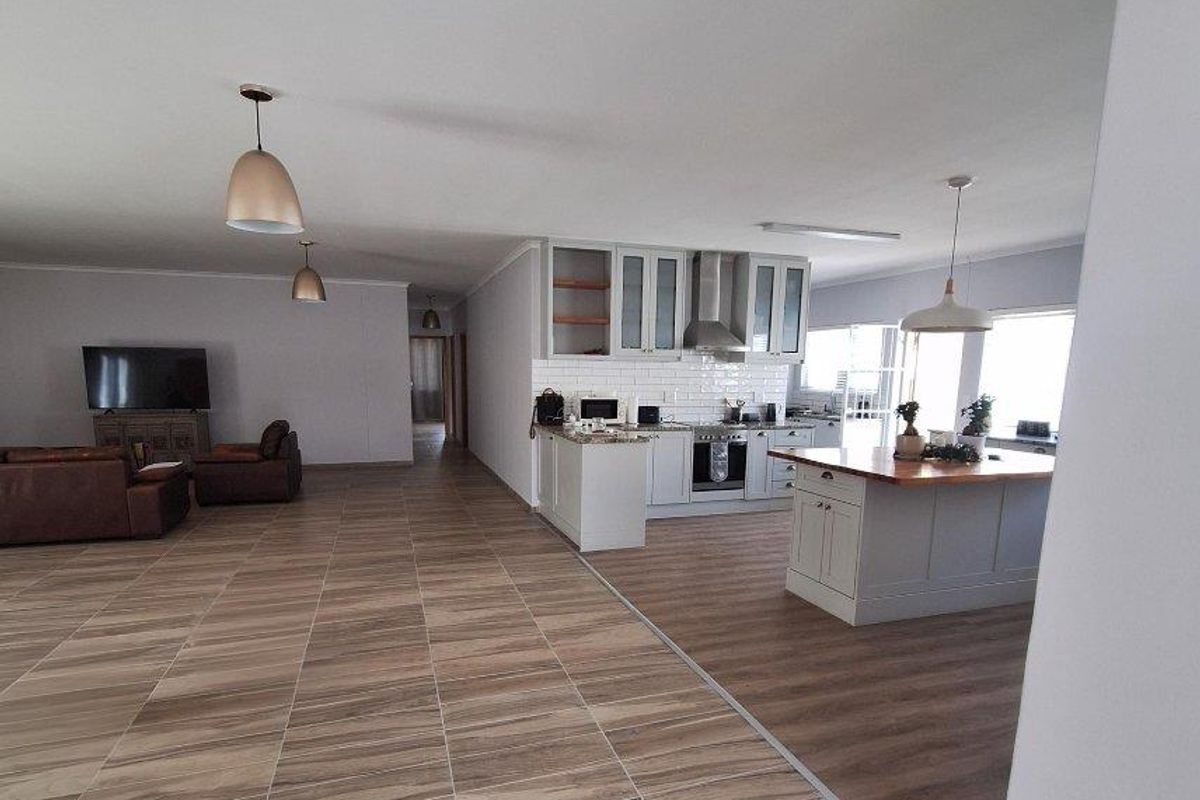 Swakopmund- For Sale-N$3 700 000 - Photo 4