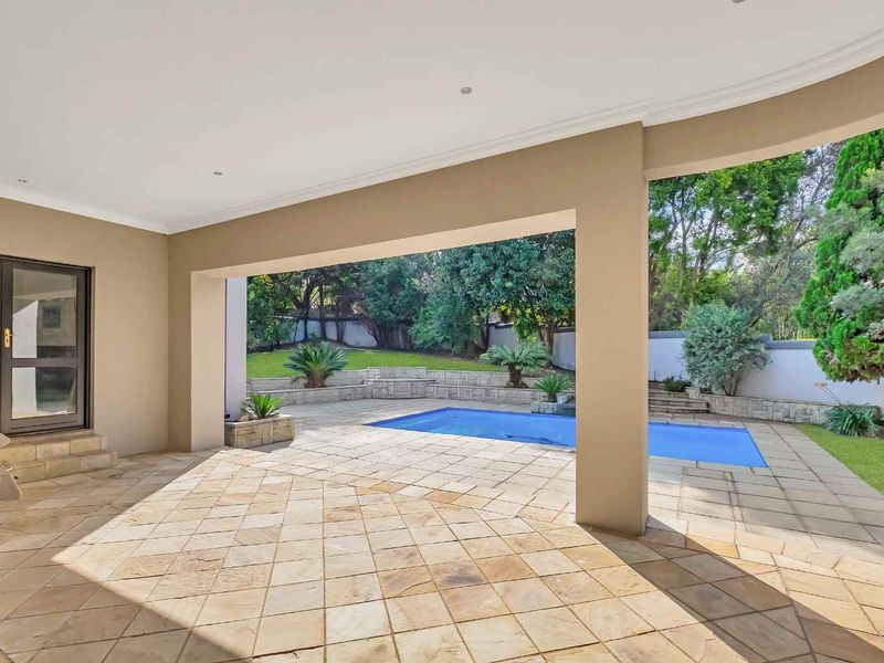 FOR THE LARGER FAMILY – HOME WITH LARGE FLAT - Photo 9