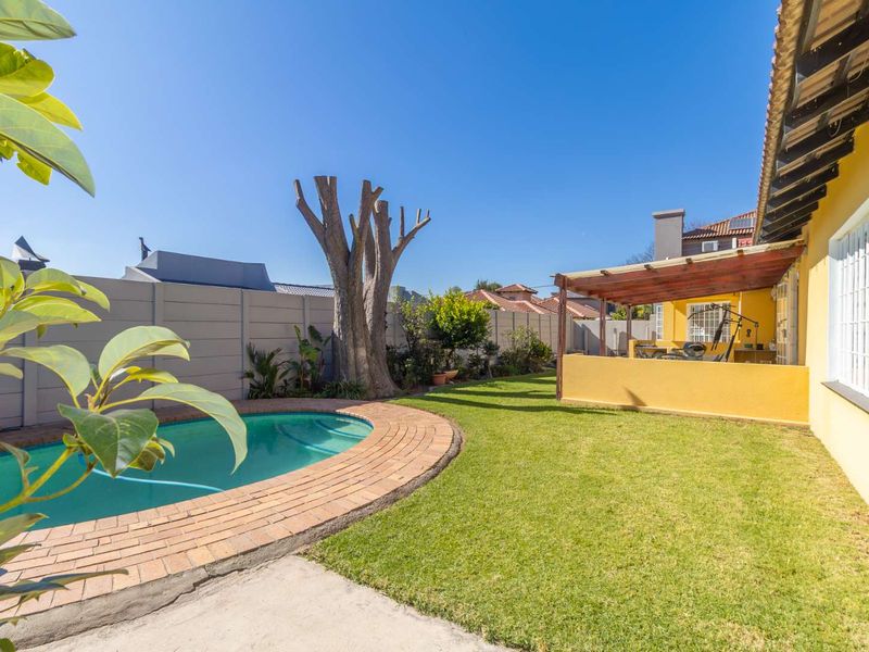 Bromhof Family Haven – Spacious, Stylish, and Smartly Designed for Modern Living - Photo 3